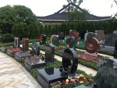 艺术墓碑：展现生命的故事，传达永恒的情感