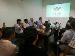 平阳萧江老人团参观玉龙园