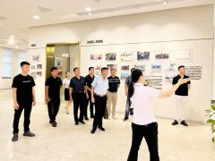 <b>参观交流，赋能成长</b>