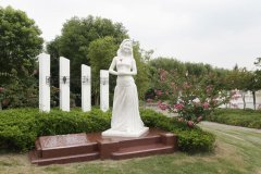 CC网投集团：以工匠精神展现碑雕工艺的魅力，纪念邓丽君的永恒歌声