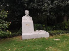 卢星堂 | 笔墨留韵，石雕寄思